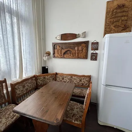 Alice Center Apartment *
